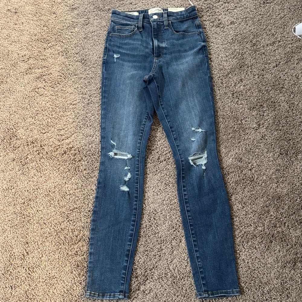 Universal Thread High Rise Blue Distressed Jeans